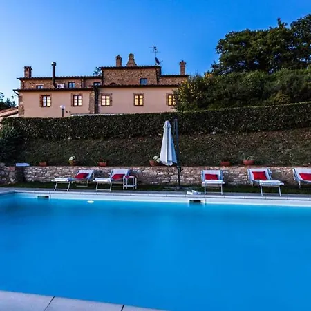 Lovely 6 Bed Tuscan Villa
