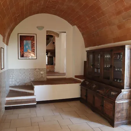 Willa Lovely 6 Bed Tuscan *