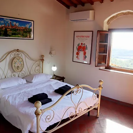 Lovely 6 Bed Tuscan Villa