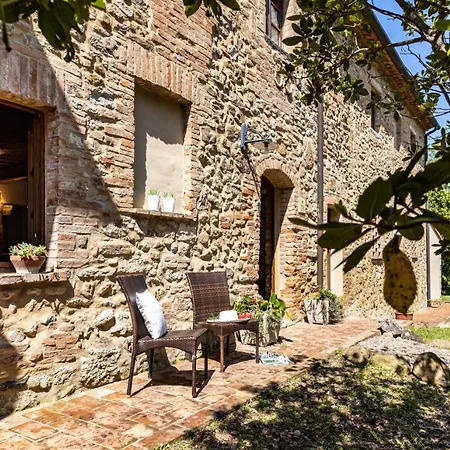 Villa Lovely 6 Bed Tuscan