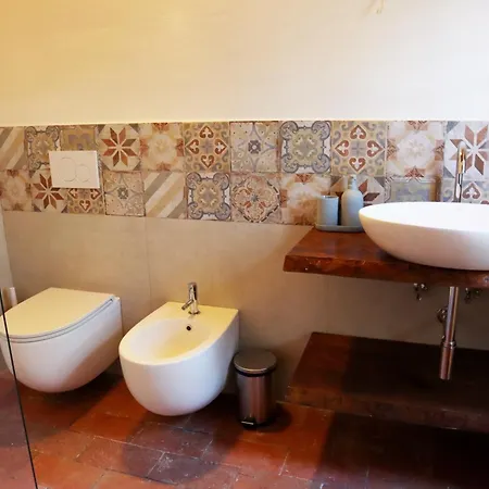 Lovely 6 Bed Tuscan Willa *