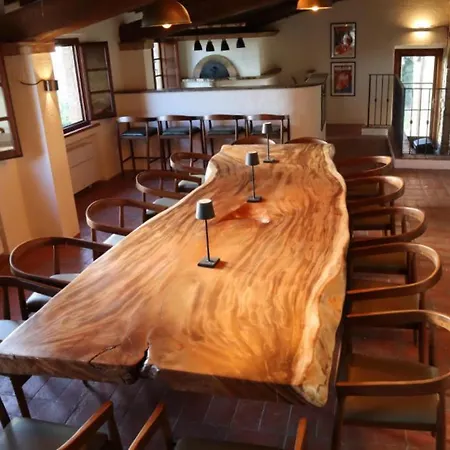 Lovely 6 Bed Tuscan Villamagna (Pisa)