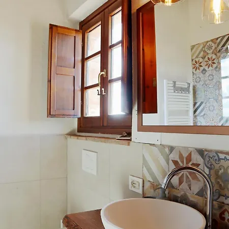 Lovely 6 Bed Tuscan Willa