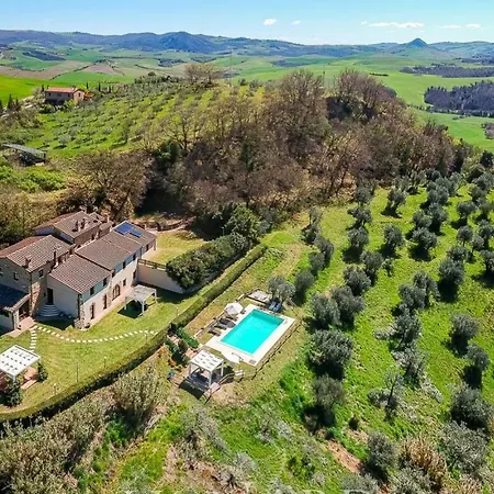 Lovely 6 Bed Tuscan Villamagna (Pisa)