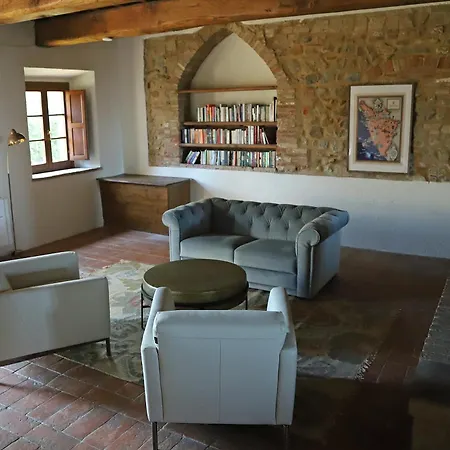 Villa Lovely 6 Bed Tuscan