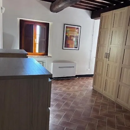 Lovely 6 Bed Tuscan *