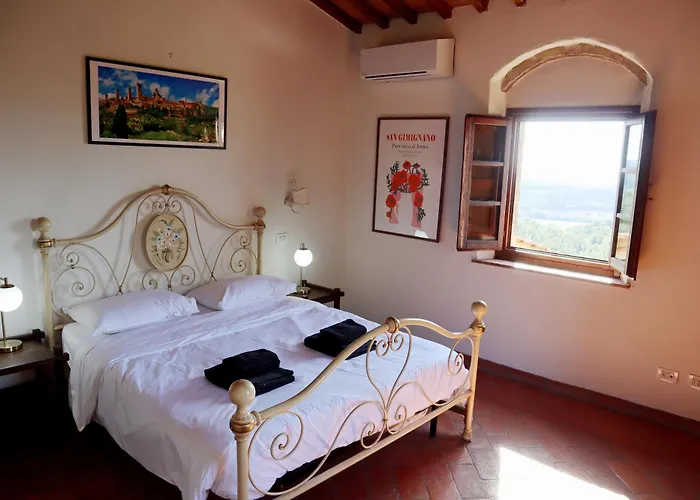 Lovely 6 Bed Tuscan Villa