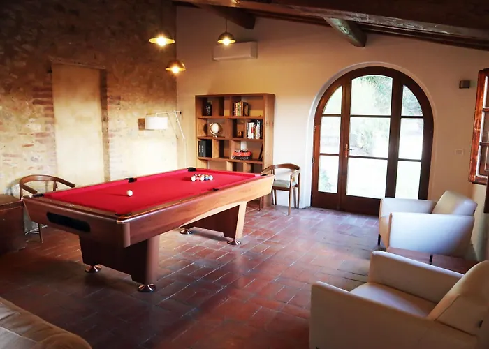 Lovely 6 Bed Tuscan * Villamagna (Pisa)